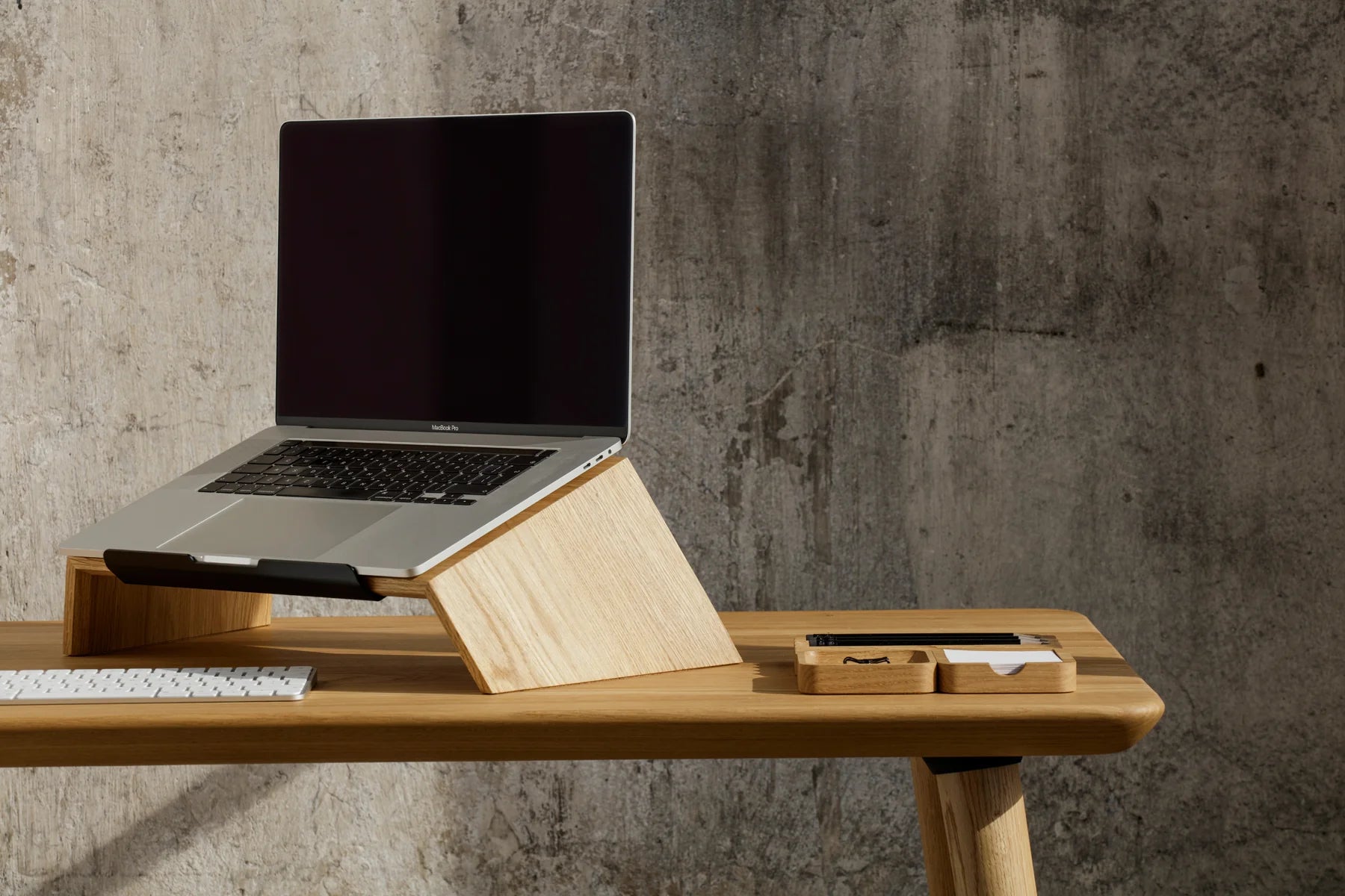 North American Solid Hardwood Laptop Stand American White Oak 15 - 16"