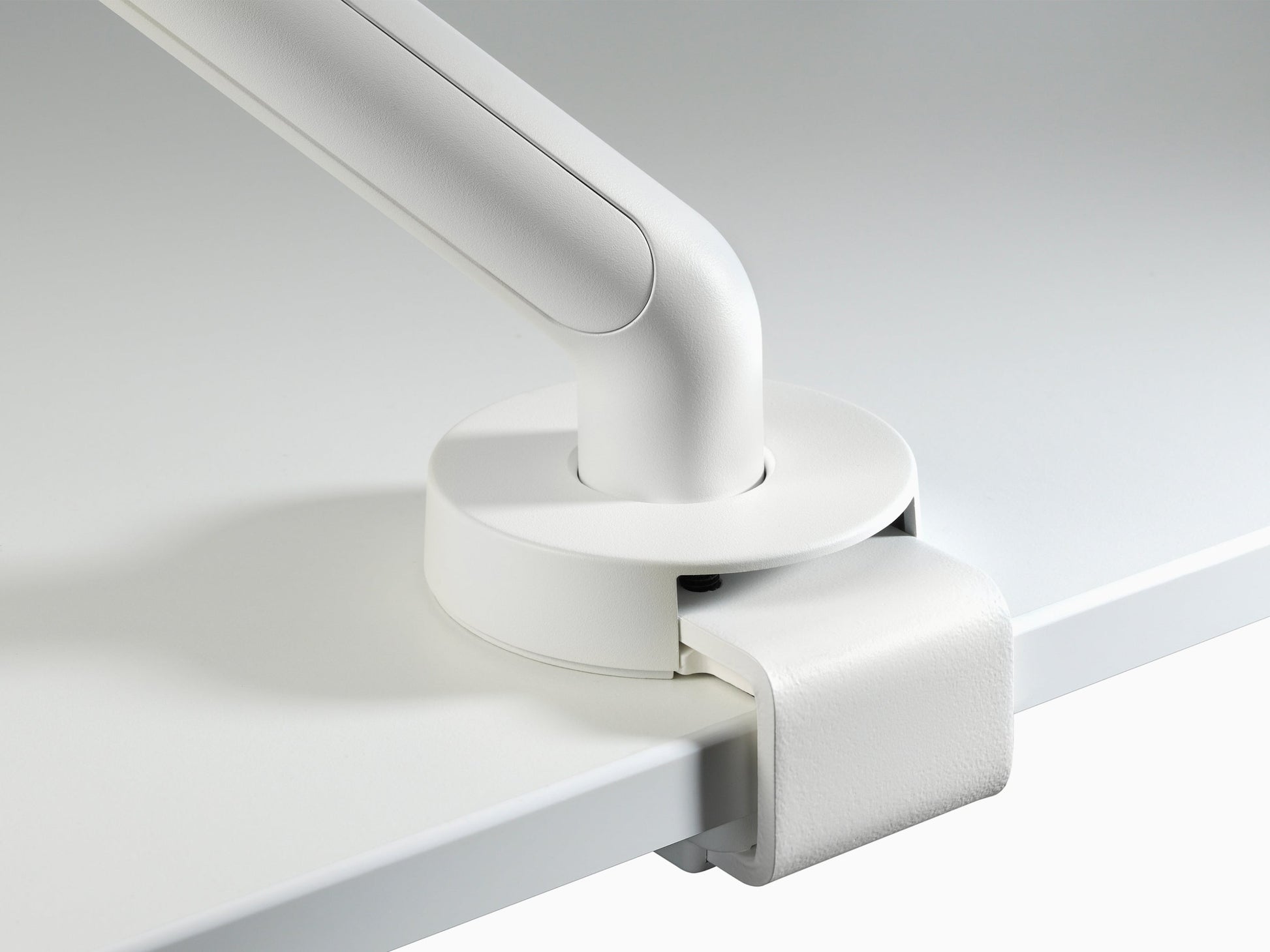 Flo Single Monitor Arm Atlas Lifestyle Pte Ltd